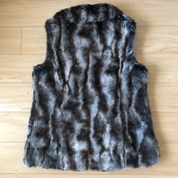Rachel Zoe Faux Fur Vest XS NWOT - Picture 3 of 8